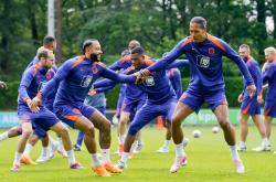 雷速体育比分官网-法国队翻盘波兰队，波尔扛起全队