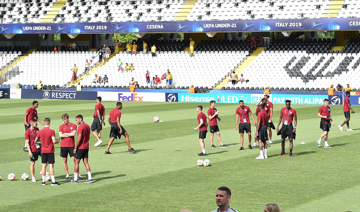 比利时大胜苏格兰，连续晋级欧洲杯决赛阶段