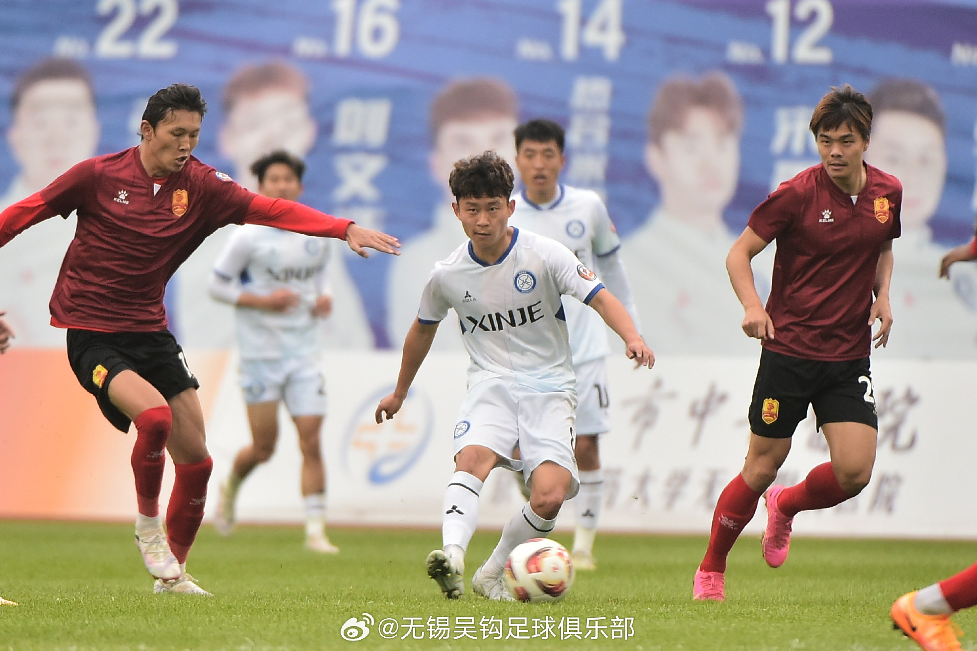 球队在比赛中排兵布阵化解危机 球队在比赛中排兵布阵化解危机