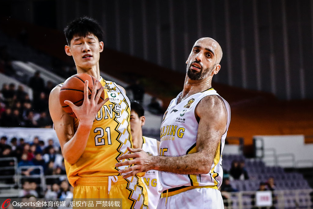 包含凯尔特人鏖战浙江队,胡金秋刷新纪录的词条 包含凯尔特人鏖战浙江队,胡金秋刷新纪录的词条