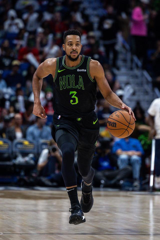 勇士鏖战辽宁队,麦科勒姆带队取胜的简单介绍 勇士鏖战辽宁队,麦科勒姆带队取胜的简单介绍