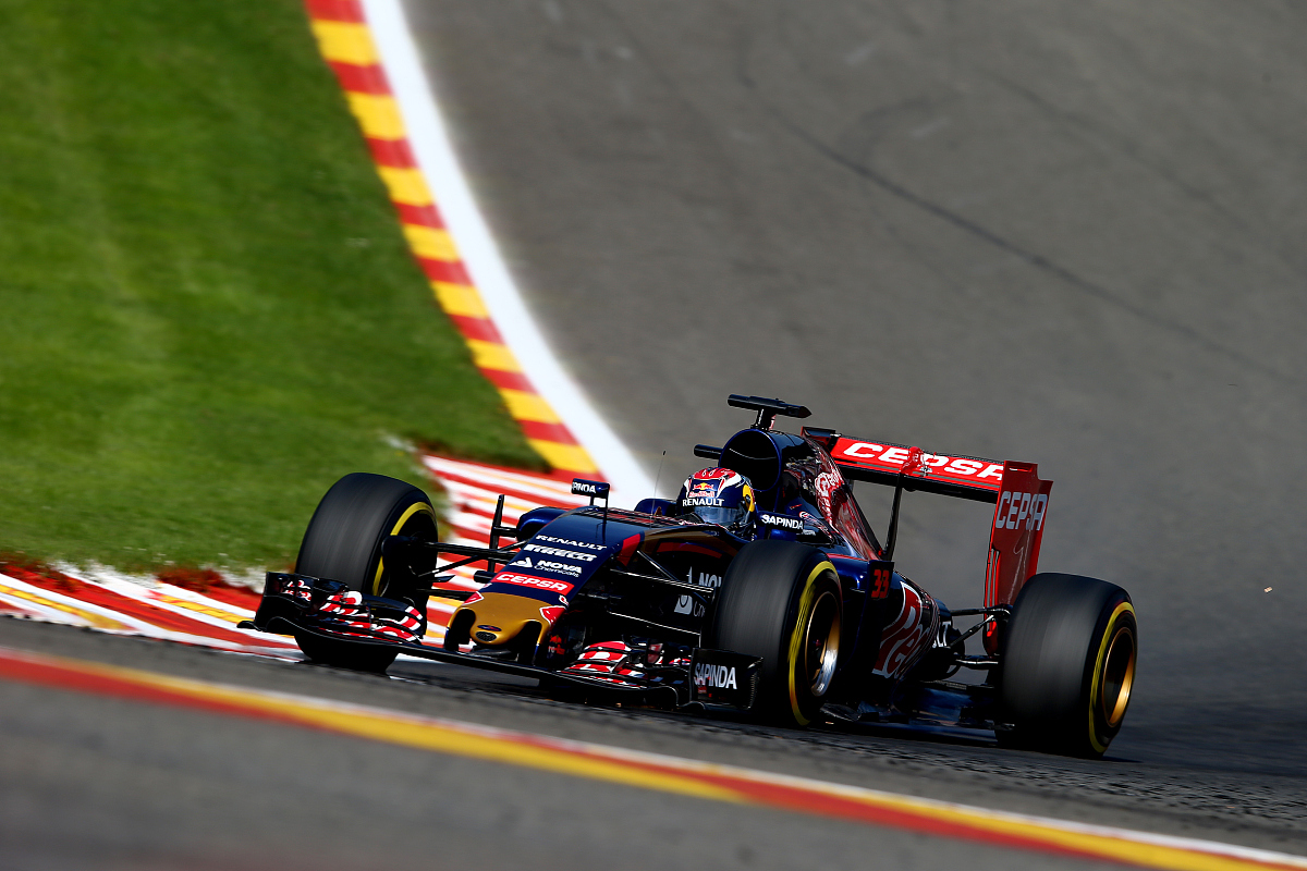 哈斯车队横扫索伯车队,佩雷兹高光表现 哈斯车队横扫索伯车队,佩雷兹高光表现